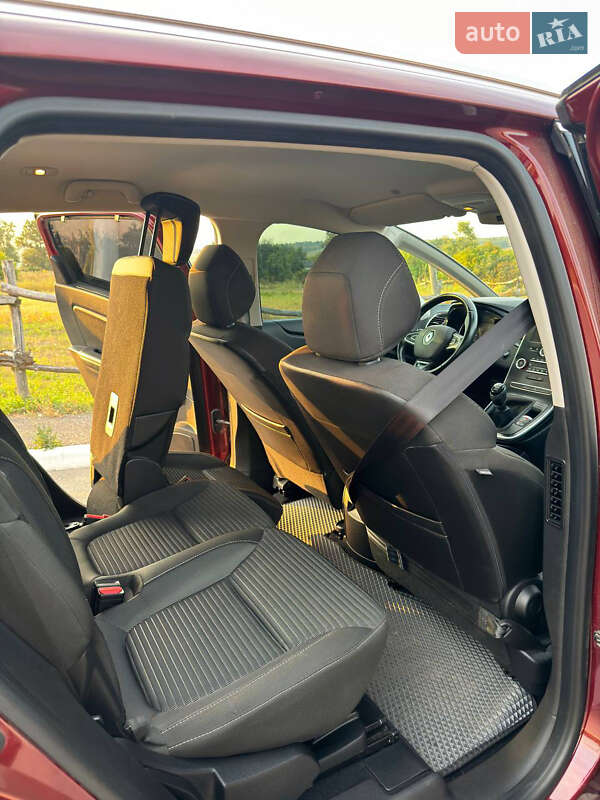 Минивэн Renault Grand Scenic 2017 в Ромнах