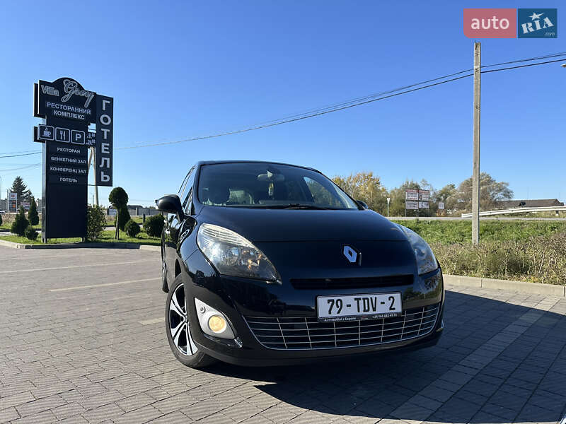 Renault Grand Scenic 2012