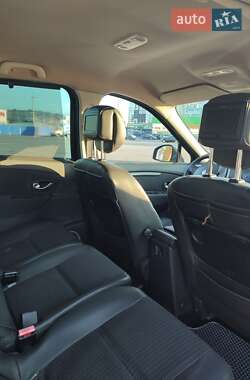 Минивэн Renault Grand Scenic 2010 в 