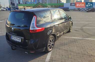 Минивэн Renault Grand Scenic 2010 в 