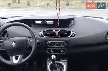 Минивэн Renault Grand Scenic 2011 в 