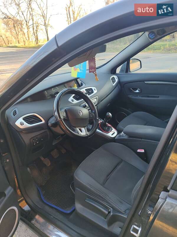 Минивэн Renault Grand Scenic 2010 в Запорожье