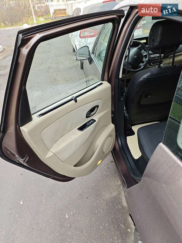 Мінівен Renault Grand Scenic 2010 в Кам'янці-Бузькій
