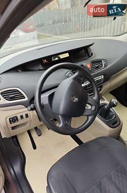 Мінівен Renault Grand Scenic 2010 в Кам'янці-Бузькій