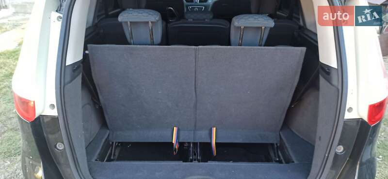 Минивэн Renault Grand Scenic 2010 в Буске