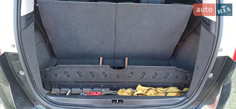 Минивэн Renault Grand Scenic 2010 в Буске