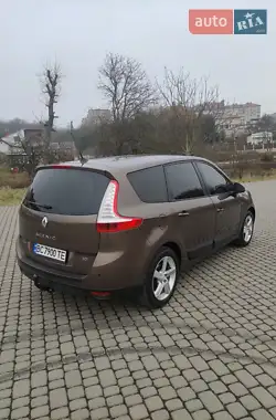 Renault Grand Scenic 2012