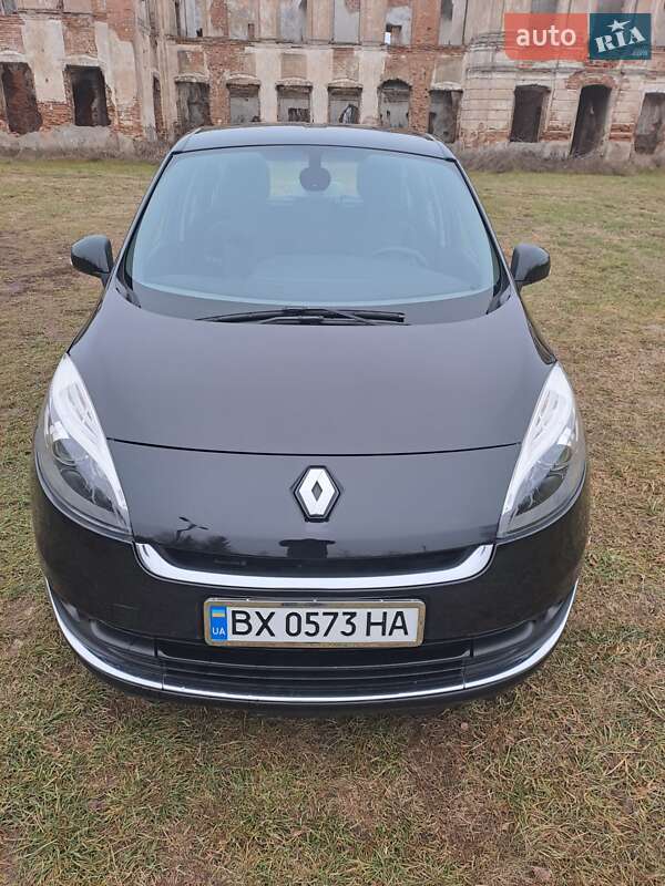 Мінівен Renault Grand Scenic 2012 в 