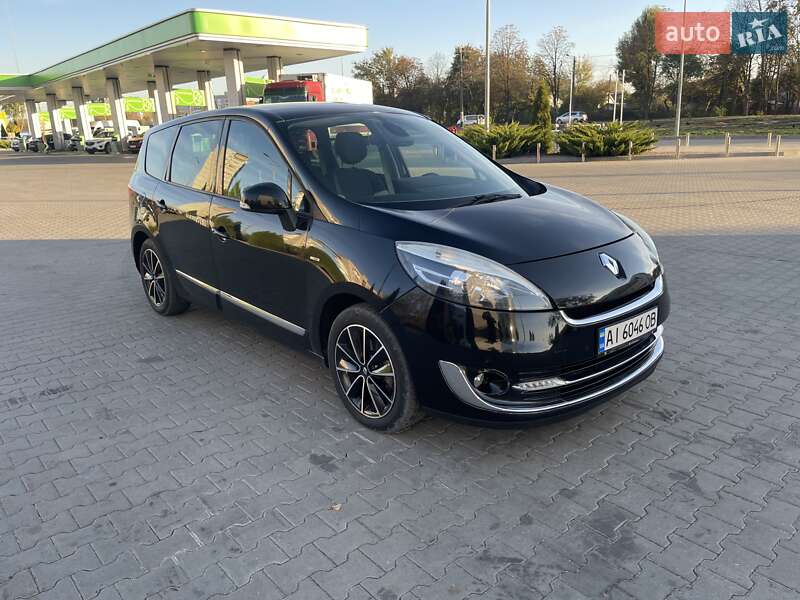 Минивэн Renault Grand Scenic 2012 в 