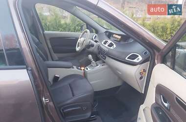 Минивэн Renault Grand Scenic 2009 в 