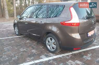 Минивэн Renault Grand Scenic 2009 в 