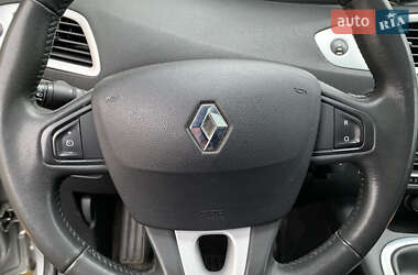 Минивэн Renault Grand Scenic 2010 в 