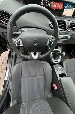 Минивэн Renault Grand Scenic 2012 в 