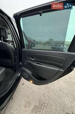 Минивэн Renault Grand Scenic 2012 в 