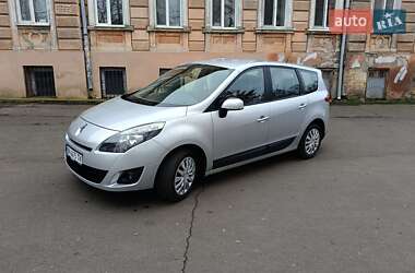 Минивэн Renault Grand Scenic 2010 в 