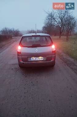 Минивэн Renault Grand Scenic 2005 в 
