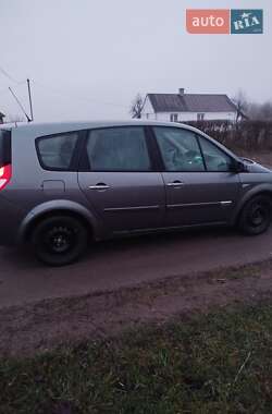Минивэн Renault Grand Scenic 2005 в 