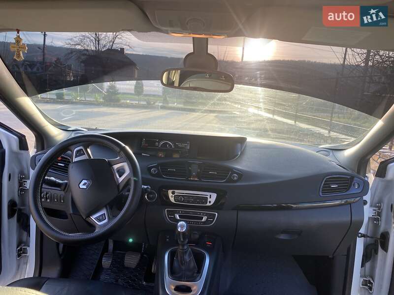 Минивэн Renault Grand Scenic 2012 в Могилев-Подольске фото 21 Минивэн Renault Grand Scenic 2012 в Могилев-Подольске