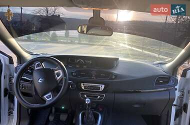 Минивэн Renault Grand Scenic 2012 в 