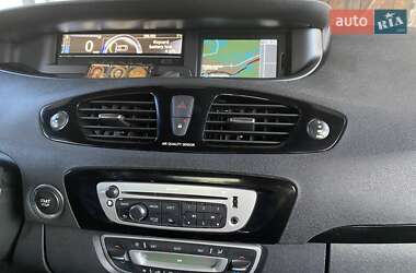 Минивэн Renault Grand Scenic 2012 в 