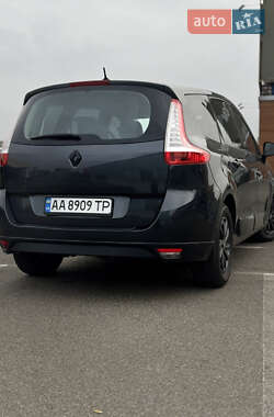 Минивэн Renault Grand Scenic 2010 в Киеве