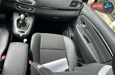 Минивэн Renault Grand Scenic 2013 в 