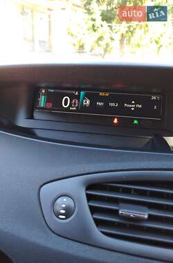 Минивэн Renault Grand Scenic 2012 в 