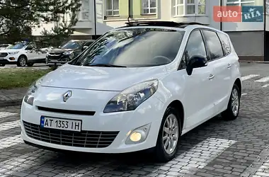 Renault Grand Scenic 2011