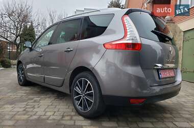 Минивэн Renault Grand Scenic 2013 в 