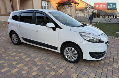 Минивэн Renault Grand Scenic 2012 в Новоселице