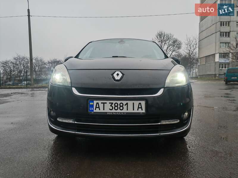 Renault Grand Scenic 2012