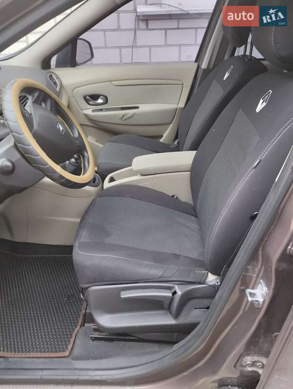 Минивэн Renault Grand Scenic 2009 в Житомире