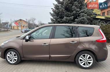 Минивэн Renault Grand Scenic 2011 в 