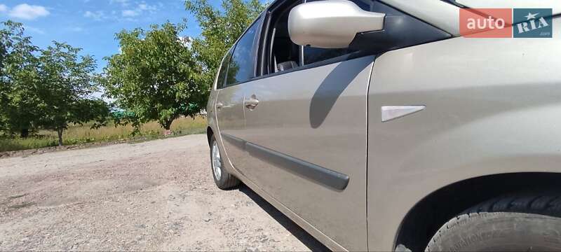 Renault Grand Scenic 2008