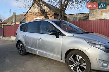 Минивэн Renault Grand Scenic 2011 в 