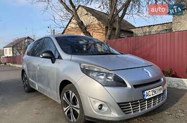 Минивэн Renault Grand Scenic 2011 в 