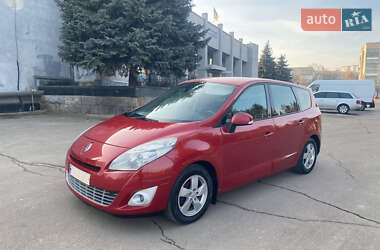 Минивэн Renault Grand Scenic 2011 в Ровно