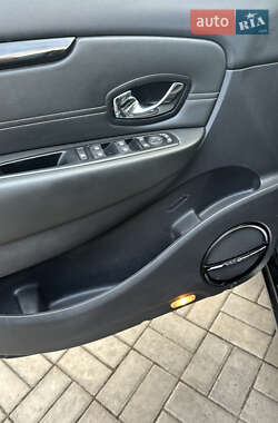 Минивэн Renault Grand Scenic 2012 в 