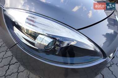 Мінівен Renault Grand Scenic 2012 в 