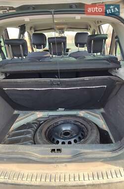 Минивэн Renault Grand Scenic 2011 в 
