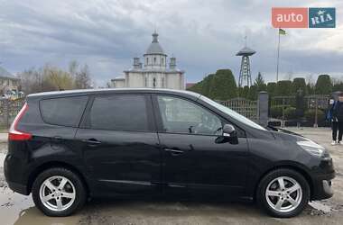 Минивэн Renault Grand Scenic 2012 в 