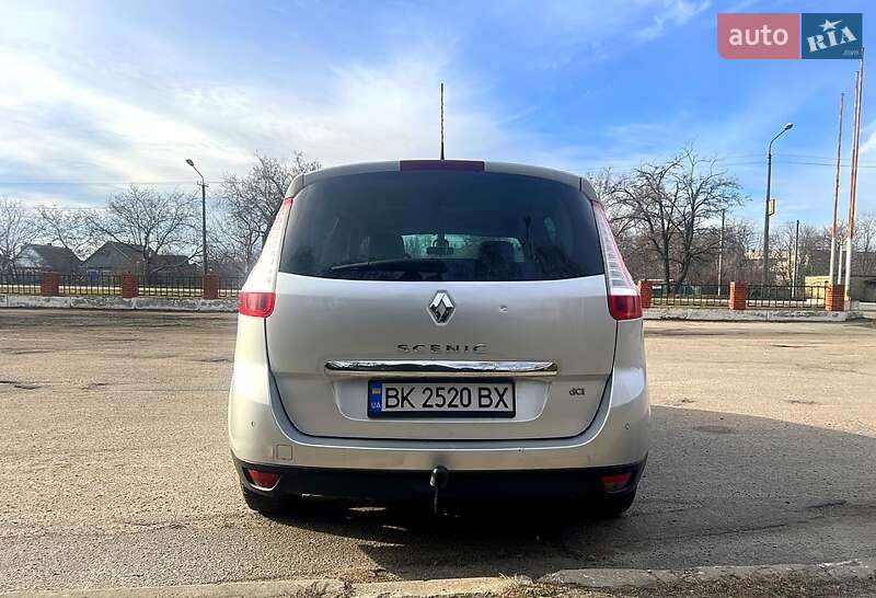Минивэн Renault Grand Scenic 2015 в Никополе