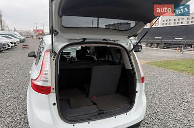 Минивэн Renault Grand Scenic 2012 в 