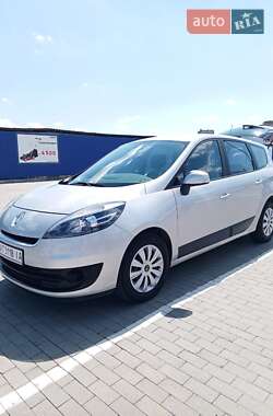 Мінівен Renault Grand Scenic 2012 в 