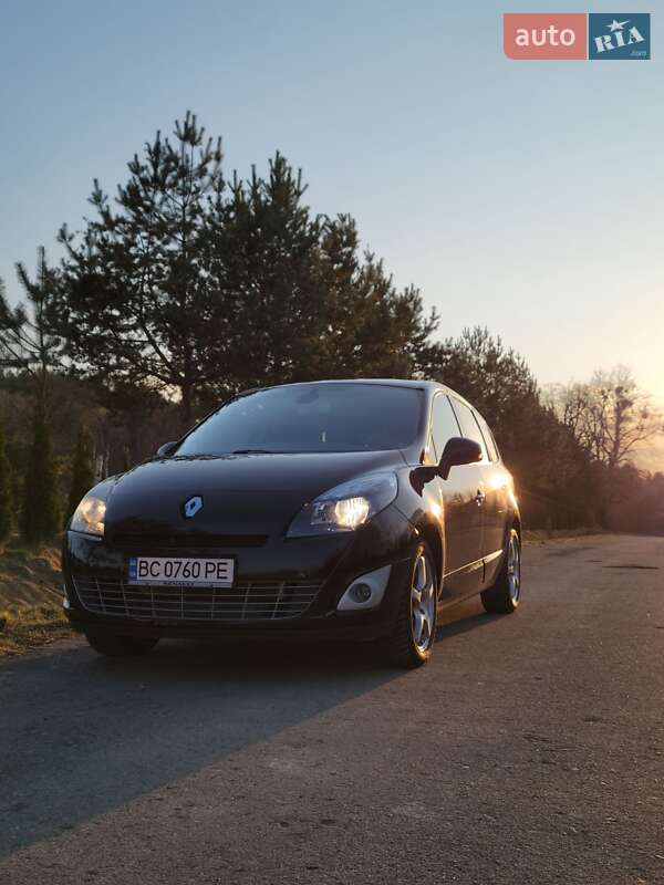 Renault Grand Scenic 2011