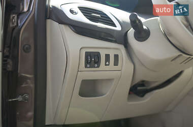 Мінівен Renault Grand Scenic 2010 в 