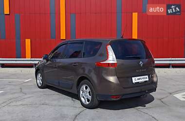 Минивэн Renault Grand Scenic 2010 в 