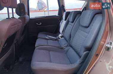 Минивэн Renault Grand Scenic 2010 в 