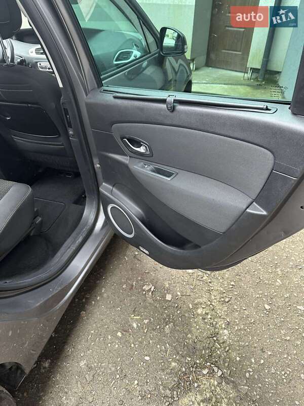Мінівен Renault Grand Scenic 2011 в Калуші фото 18 Мінівен Renault Grand Scenic 2011 в Калуші
