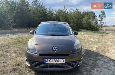 Минивэн Renault Grand Scenic 2009 в 
